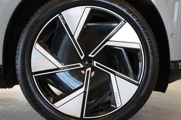 Voertuigafbeelding 6