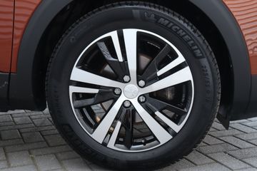 Voertuigafbeelding 16