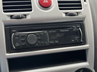 Voertuigafbeelding 8