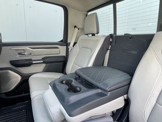 Voertuigafbeelding 38