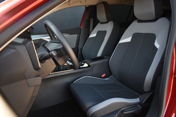 Voertuigafbeelding 6