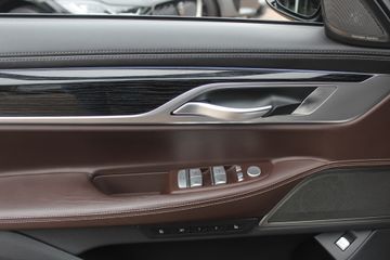 Voertuigafbeelding 35