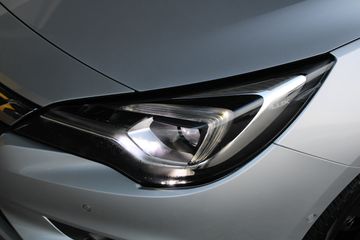 Voertuigafbeelding 9