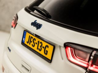 Voertuigafbeelding 17