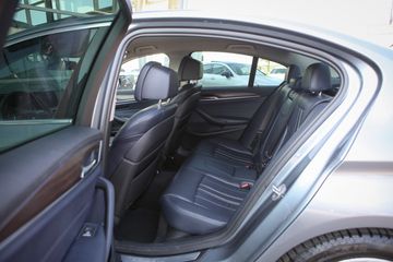 Voertuigafbeelding 6