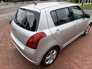 Voertuigafbeelding 3