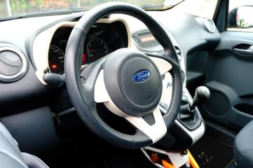 Voertuigafbeelding 5