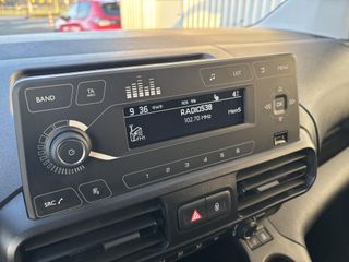 Voertuigafbeelding 24