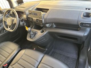 Voertuigafbeelding 6