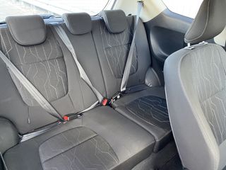 Voertuigafbeelding 16