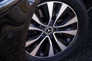 Voertuigafbeelding 4