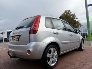 Voertuigafbeelding 3