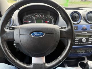 Voertuigafbeelding 9