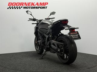 Voertuigafbeelding 11