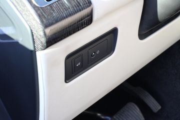 Voertuigafbeelding 17