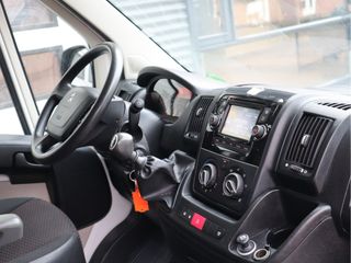 Voertuigafbeelding 12