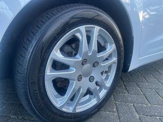 Voertuigafbeelding 8