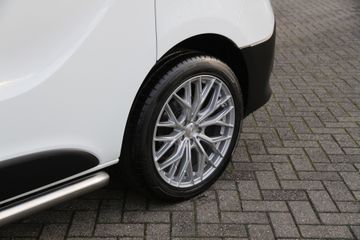 Voertuigafbeelding 5