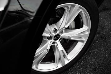 Voertuigafbeelding 6