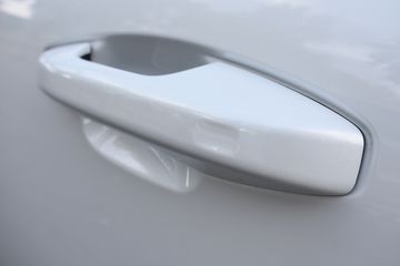 Voertuigafbeelding 8