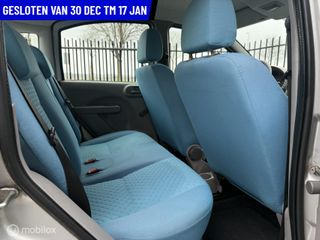 Voertuigafbeelding 8