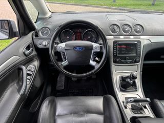 Voertuigafbeelding 12