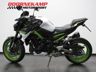 Voertuigafbeelding 3