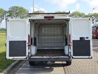 Voertuigafbeelding 13