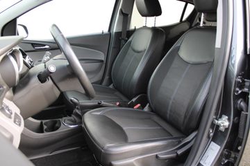 Voertuigafbeelding 7