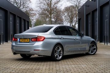 Voertuigafbeelding 9