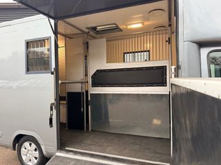 Voertuigafbeelding 4