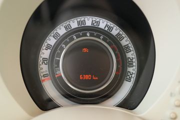 Voertuigafbeelding 7