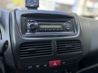 Voertuigafbeelding 12