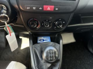 Voertuigafbeelding 13