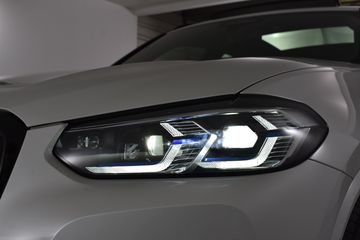 Voertuigafbeelding 17