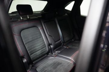 Voertuigafbeelding 8