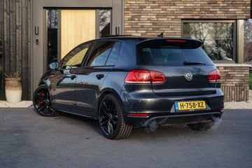 Voertuigafbeelding 3