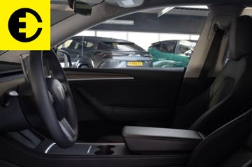 Voertuigafbeelding 4