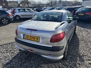 Voertuigafbeelding 3