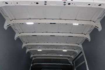 Voertuigafbeelding 4