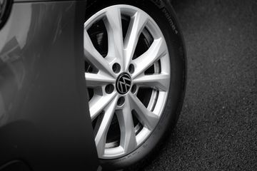 Voertuigafbeelding 8