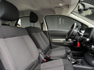 Voertuigafbeelding 7