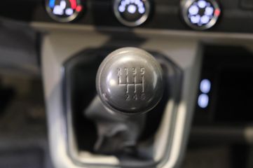 Voertuigafbeelding 12