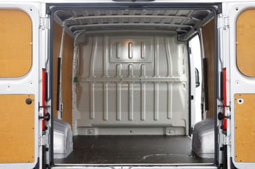 Voertuigafbeelding 4