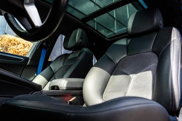 Voertuigafbeelding 9