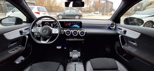 Voertuigafbeelding 12