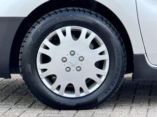 Voertuigafbeelding 19