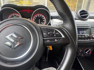 Voertuigafbeelding 12