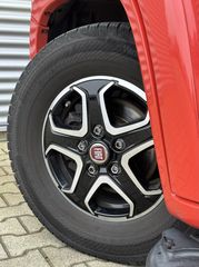 Voertuigafbeelding 19