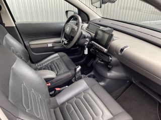 Voertuigafbeelding 16